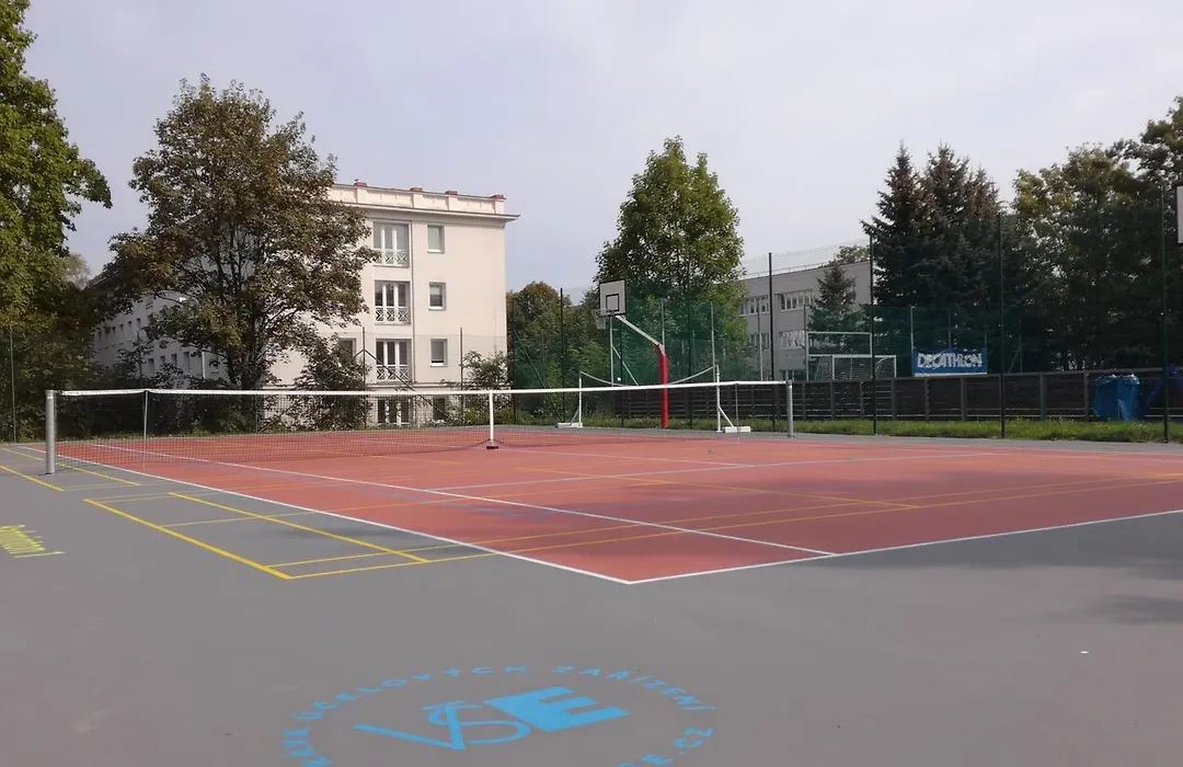 Eislerova Kolej Jarov-1